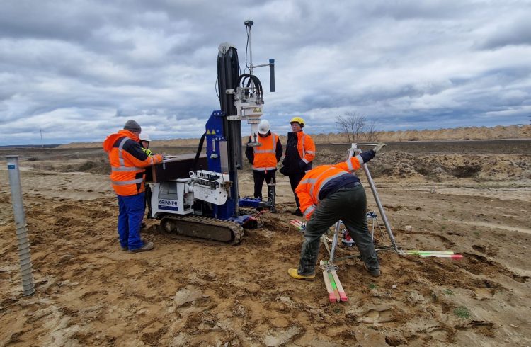 Eindrehen von Schrauben